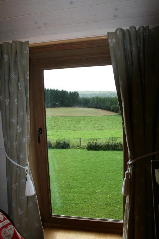 Chambres D'Hotes Les Trappeurs Silence & Nature Tenneville Rom bilde